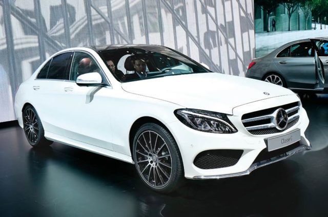 Mercedes-Benz-C-Class-facelift-White-640x424